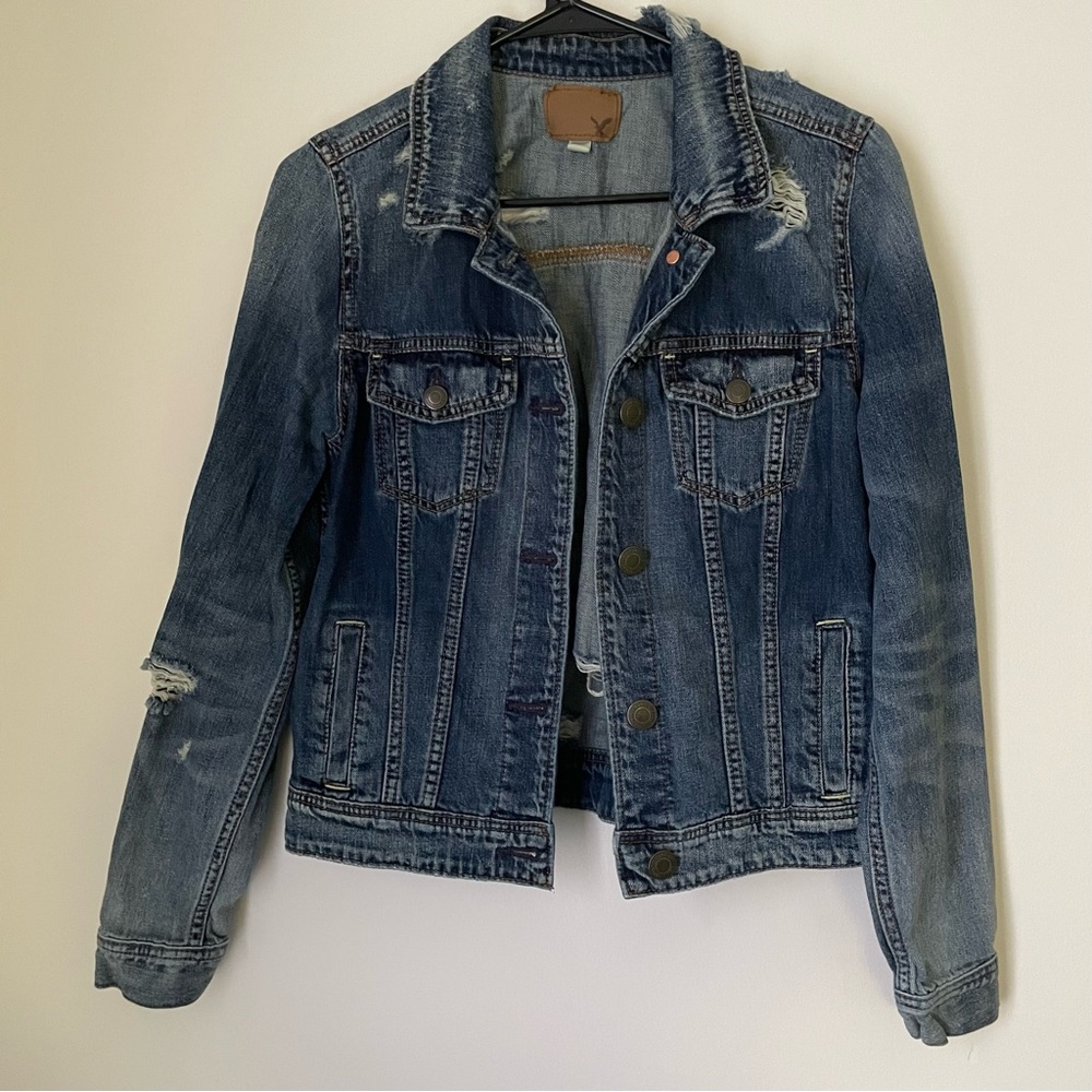 Distressed Jean Jacket, American Eagle, Size M